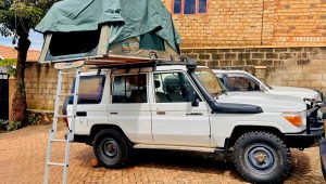 land-cruiser-lx-with-rooftop-tent