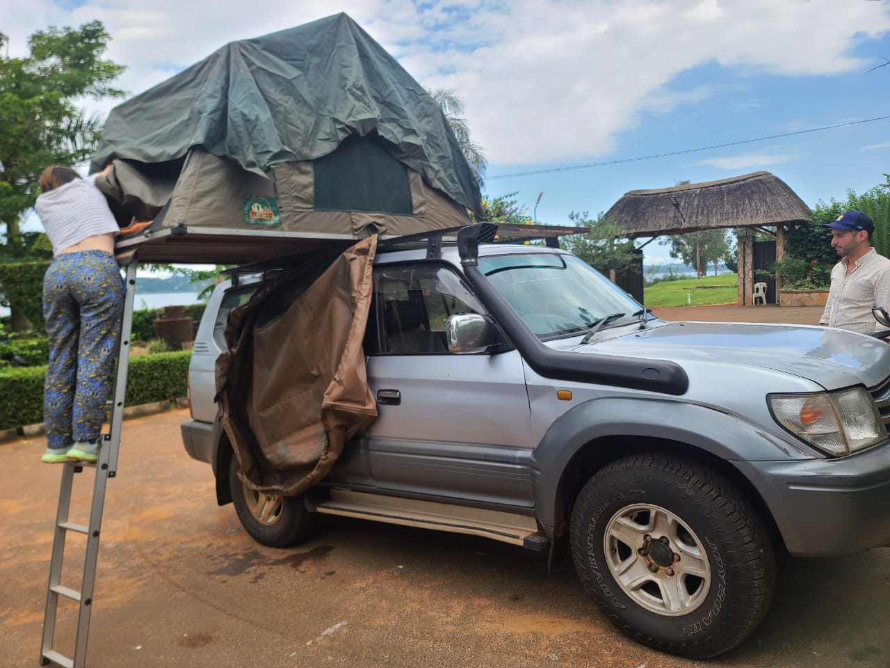 How to Set Up a Rooftop Tent